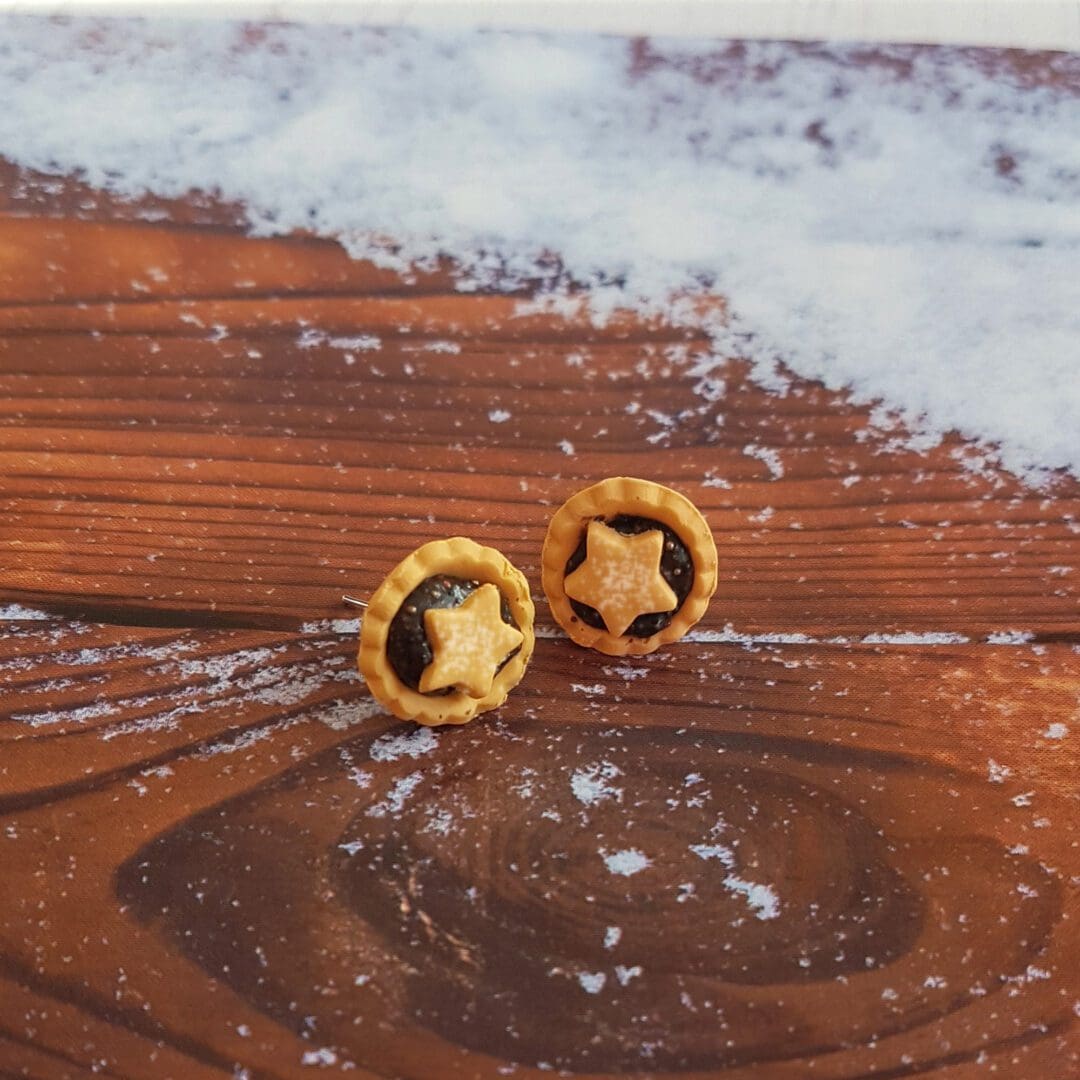NEW VERSION Christmas Mince Pie stud earrings