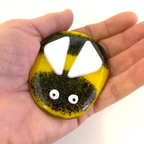 Bee Pocket Hug - Image 5