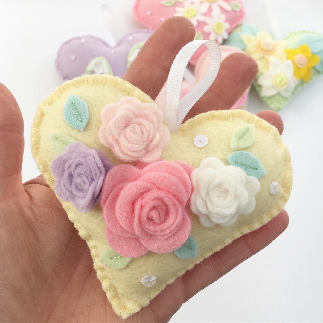 Sew your own felt Flower Hearts. Sewing kit to make 5 Floral Hearts. - Image 3