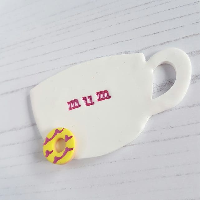 Personalised cup of tea for Mum with your choice of biscuit decoration - Image 4
