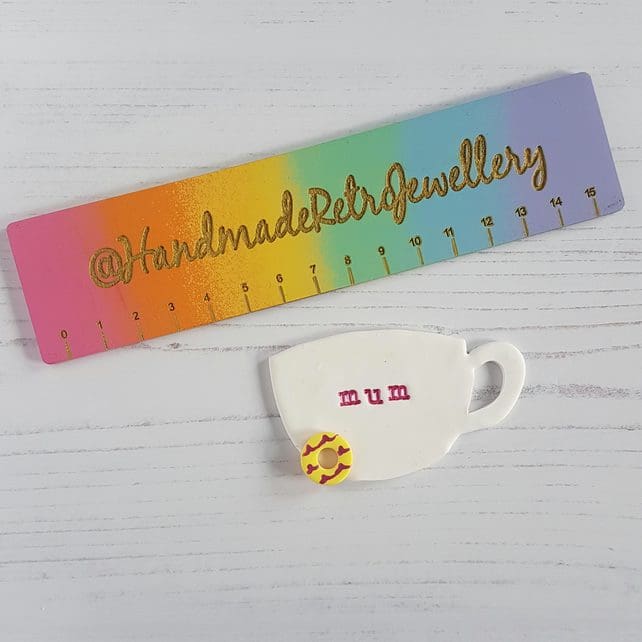 Personalised cup of tea for Mum with your choice of biscuit decoration - Image 5