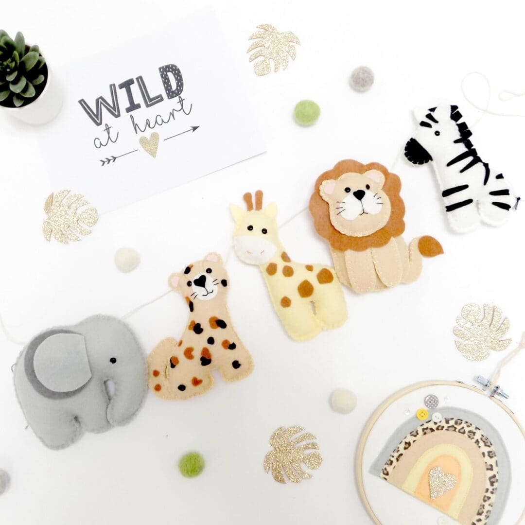 Sew your own felt Safari 5 garland. Sewing kit to make 5 decorations. - Image 3