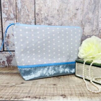 Blue stars makeup bag
