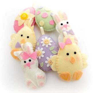 Sew your own felt Easter garland. Sewing kit to make 7 Easter decorations