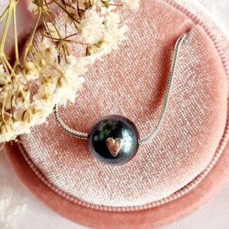 Handmade Freshwater Pearl Necklace 'I hold your heart'