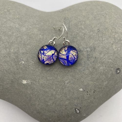 Gold swirl pattern dichroic glass dangly earrings - Image 4