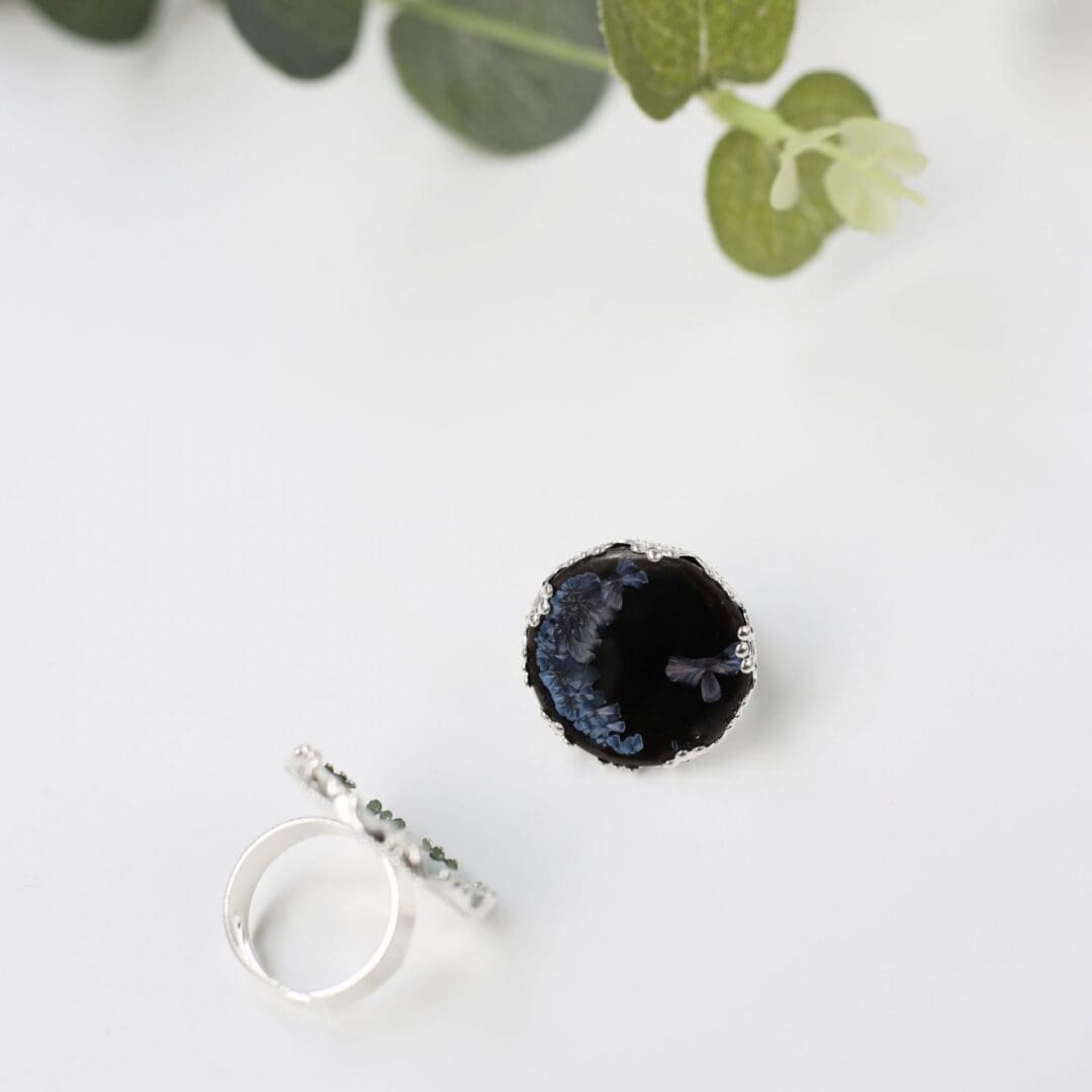 Porcelain statement ring, black & purple - Image 2