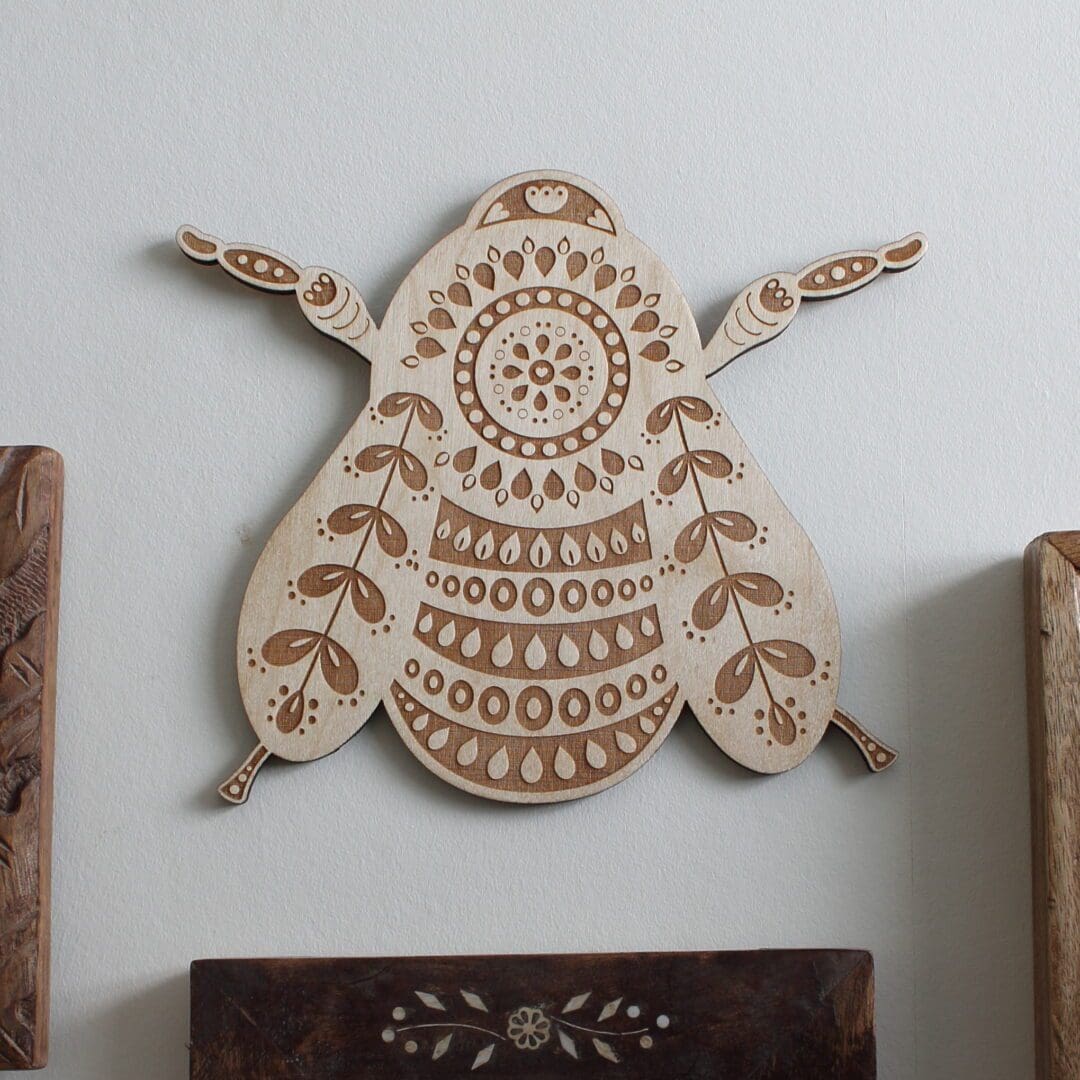 Large Wooden Folk Art Bumblebee Wall Hanging - Image 4