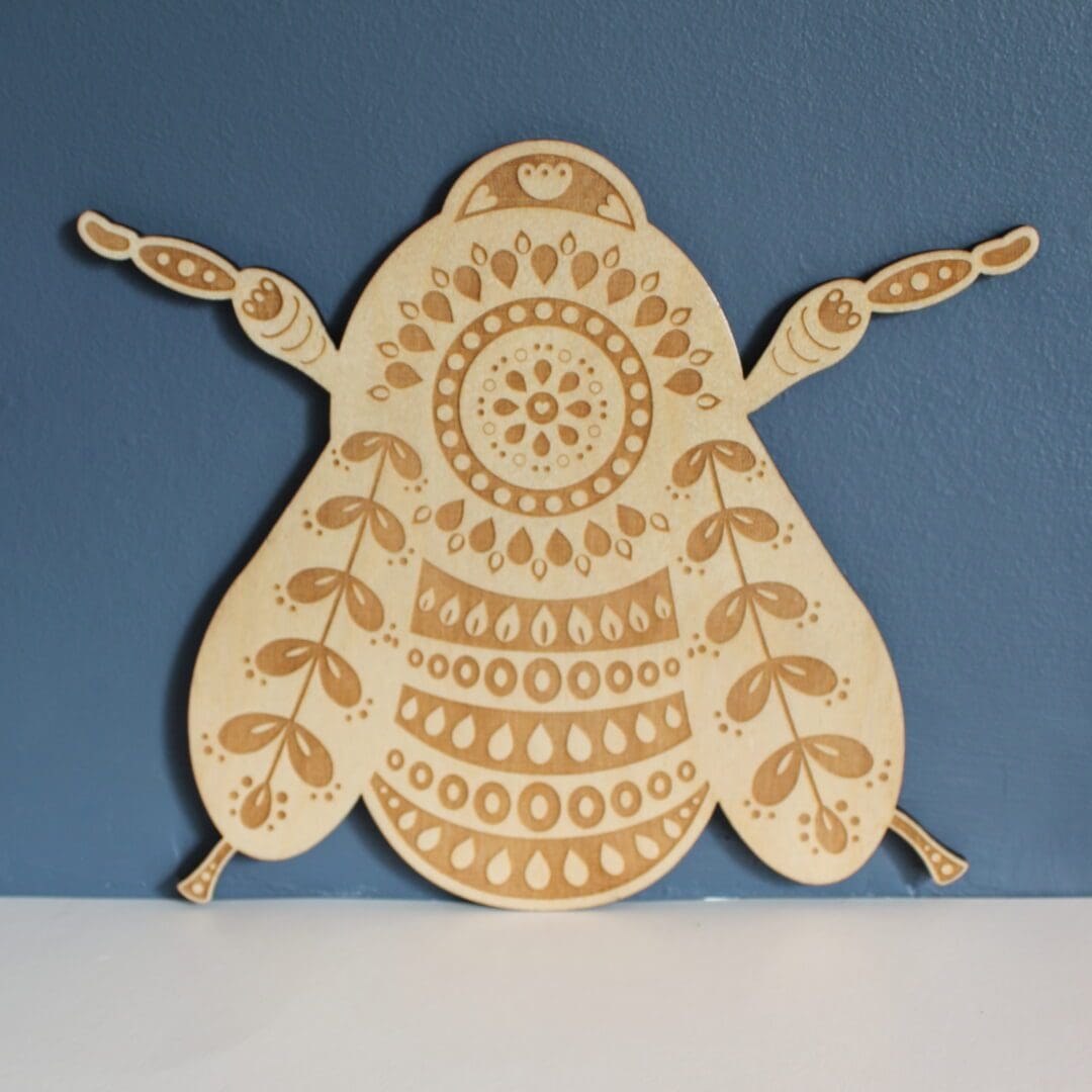 Large Wooden Folk Art Bumblebee Wall Hanging - Image 5