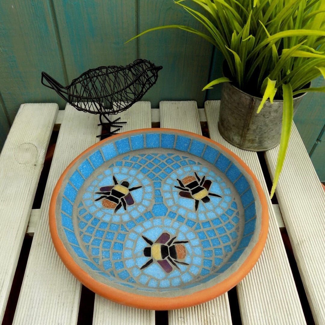 Three Bees Mosaic Bird Bath Wildlife Garden Ornament - Image 5