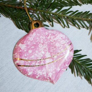 China Christmas tree hanging decoration Bauble shape with pink shiny lustre snowflake pattern and finished with real gold