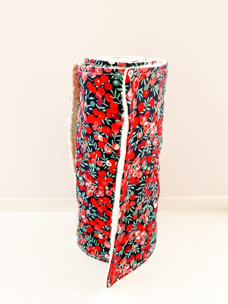 Reusable Kitchen Roll AKA Unpaper Towels - Winter Berries Print - Image 3