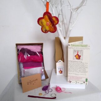 Handmade Felt Flower Keyring Craft Kit