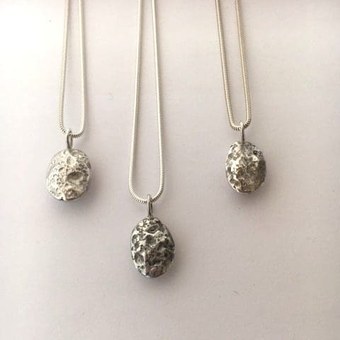 Silver nugget on silver chain - Image 2