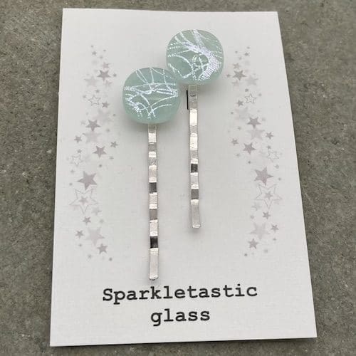 Silver swirl pattern hair grips - Image 4