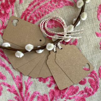 tjdesignsuk-heart-cut-out-gift-tag-set-of-10-fan-on-pink-fabric