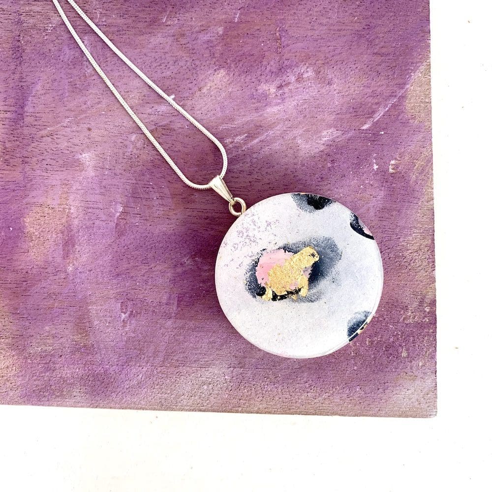 White and gold leaf circle necklace