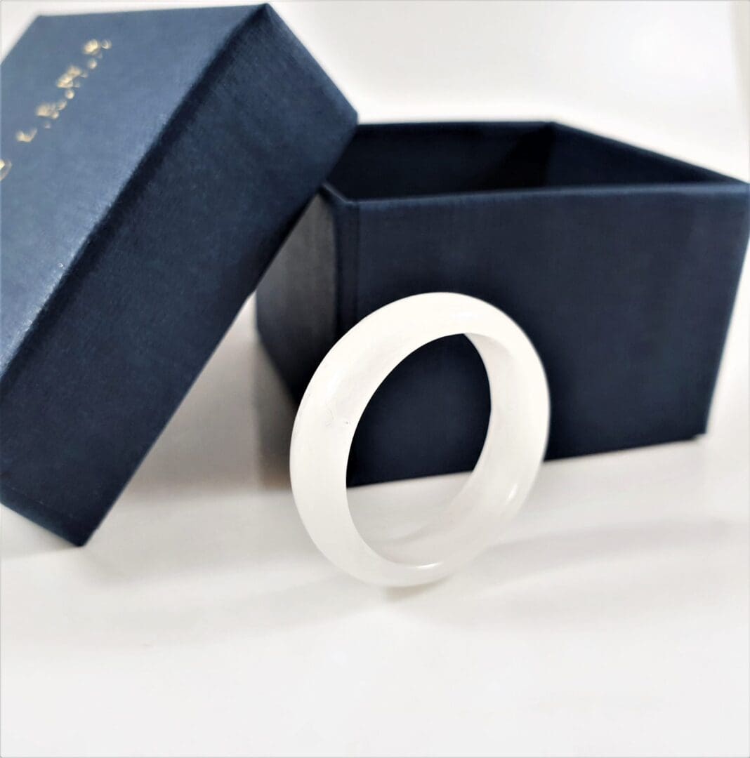 Clear Lock of Hair Memorial Keepsake Ring - Image 4
