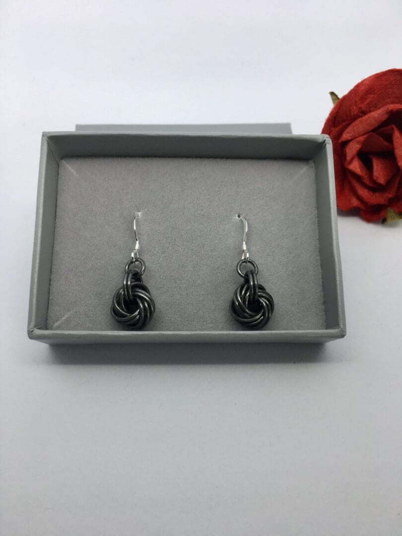 Iron Infinity Knot Pendant Necklace, 6th Anniversary Earrings, or 6 yr Jewellery Set Gift Idea. - Image 5