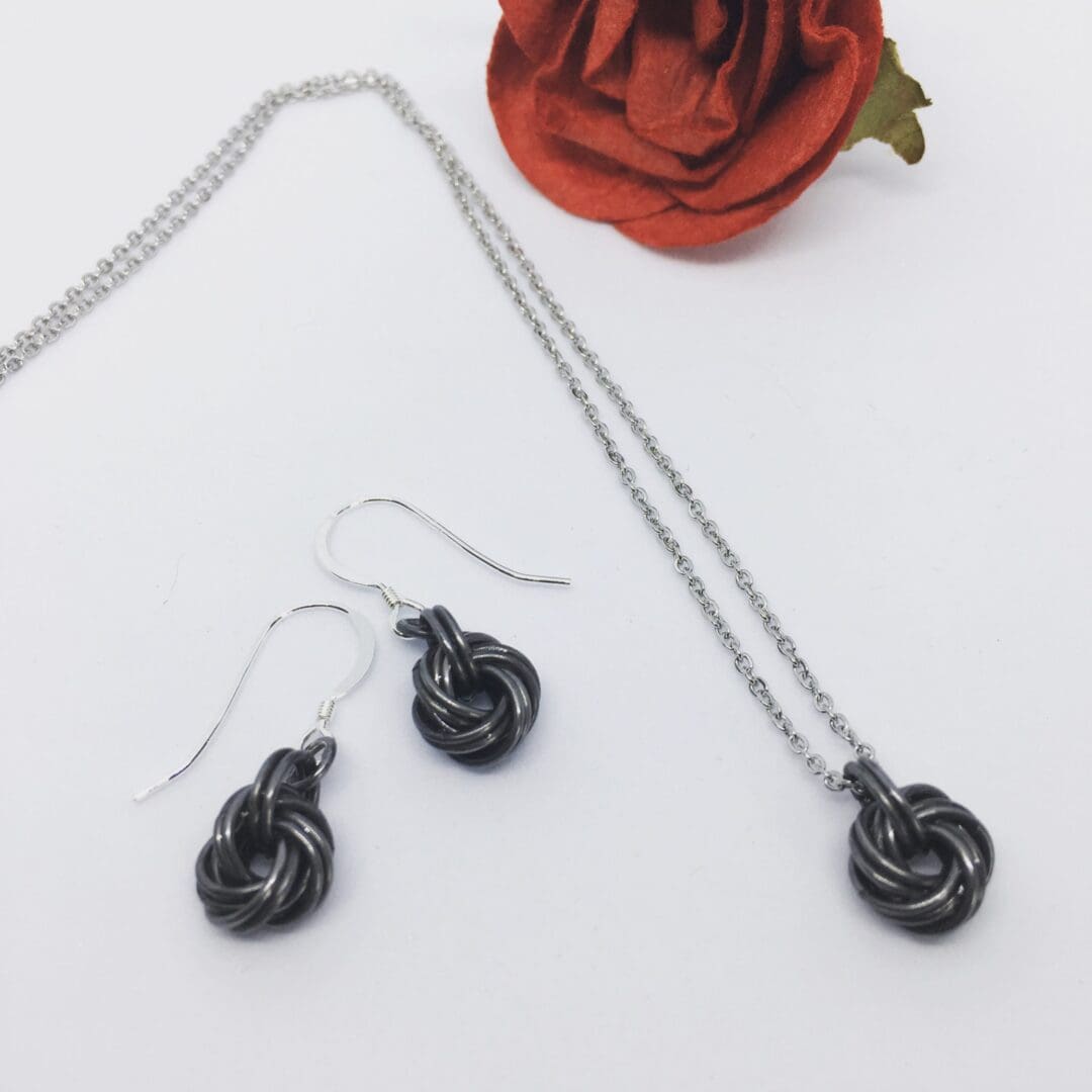 Iron Infinity Knot Jewellery Set