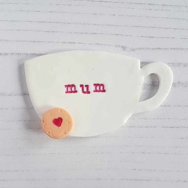 Personalised cup of tea for Mum with your choice of biscuit decoration - Image 7
