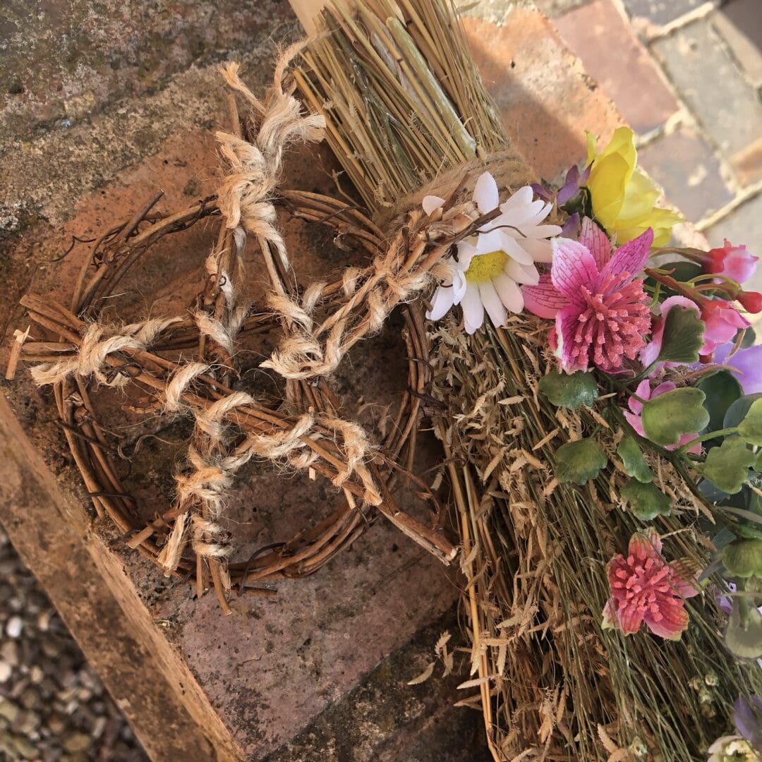 Spring flowers decorative witch broom - Image 9