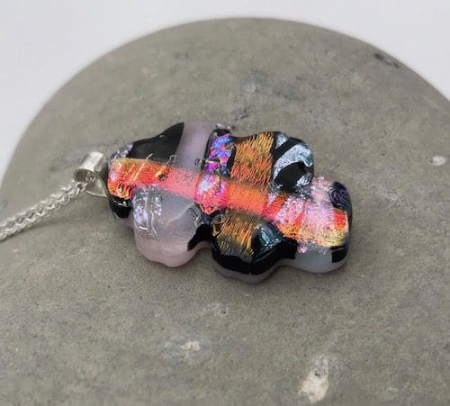 Oak leaf shaped mosaic dichroic glass pendant - Image 7