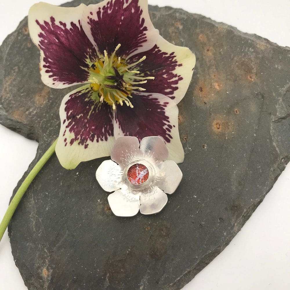 Handmade eco-silver and dichroic glass flower necklace - Image 5