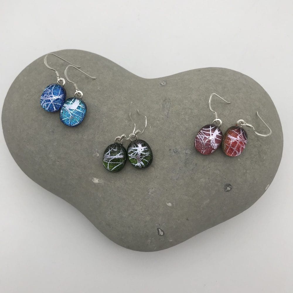 Silver swirl pattern dichroic glass dangly earrings - Image 5