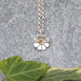 Sterling siver daisy necklace