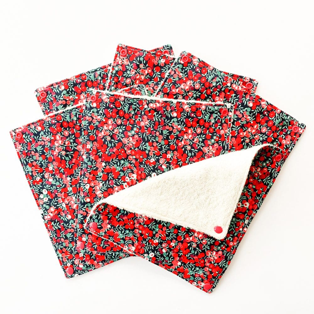Reusable Kitchen Roll AKA Unpaper Towels - Winter Berries Print - Image 4