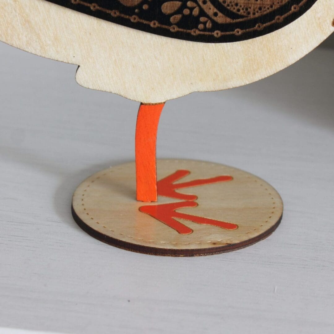 Standing Wooden Oyster Catcher - Etched and Hand Painted - Image 3