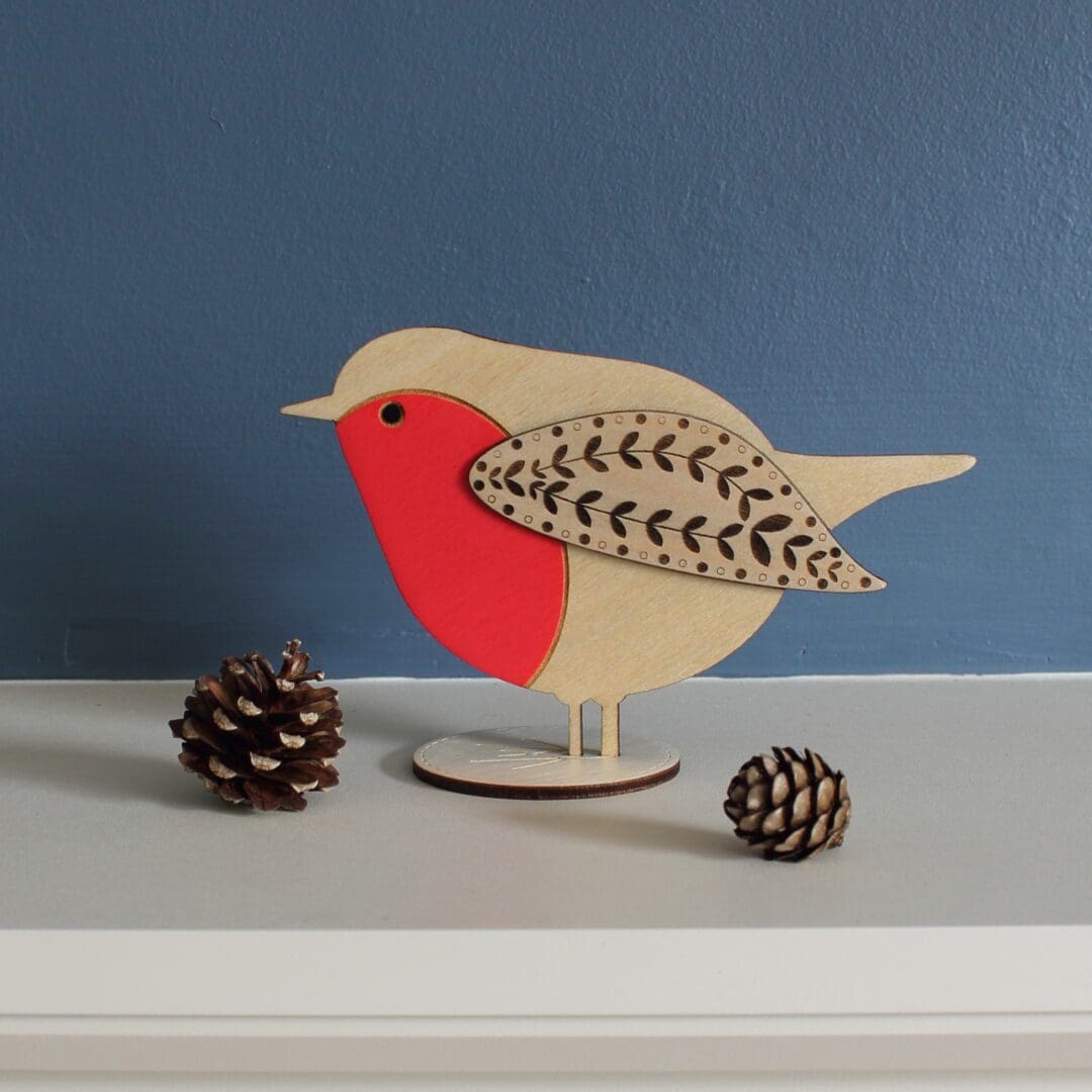 Standing Wooden Robin Christmas Decoration - Etched and Hand Painted - Image 5