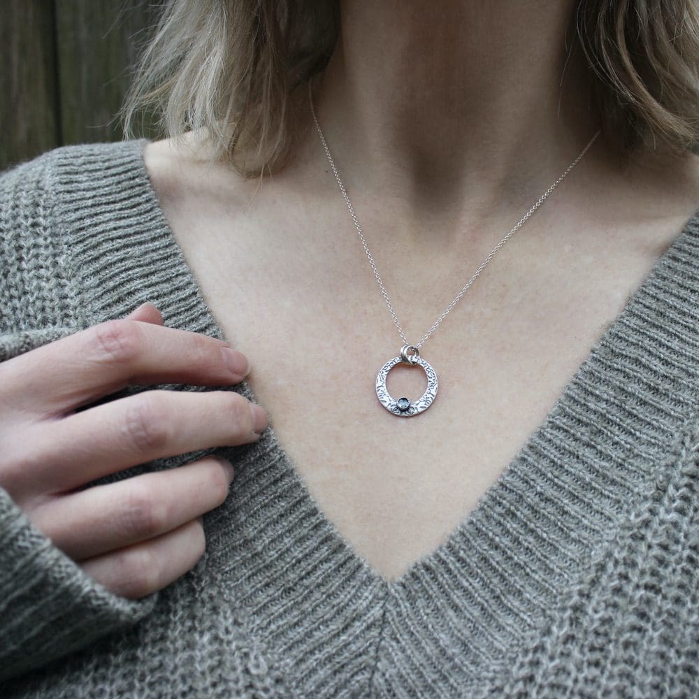 willow and twigg aquamarine and sterling silver oval pendant necklace