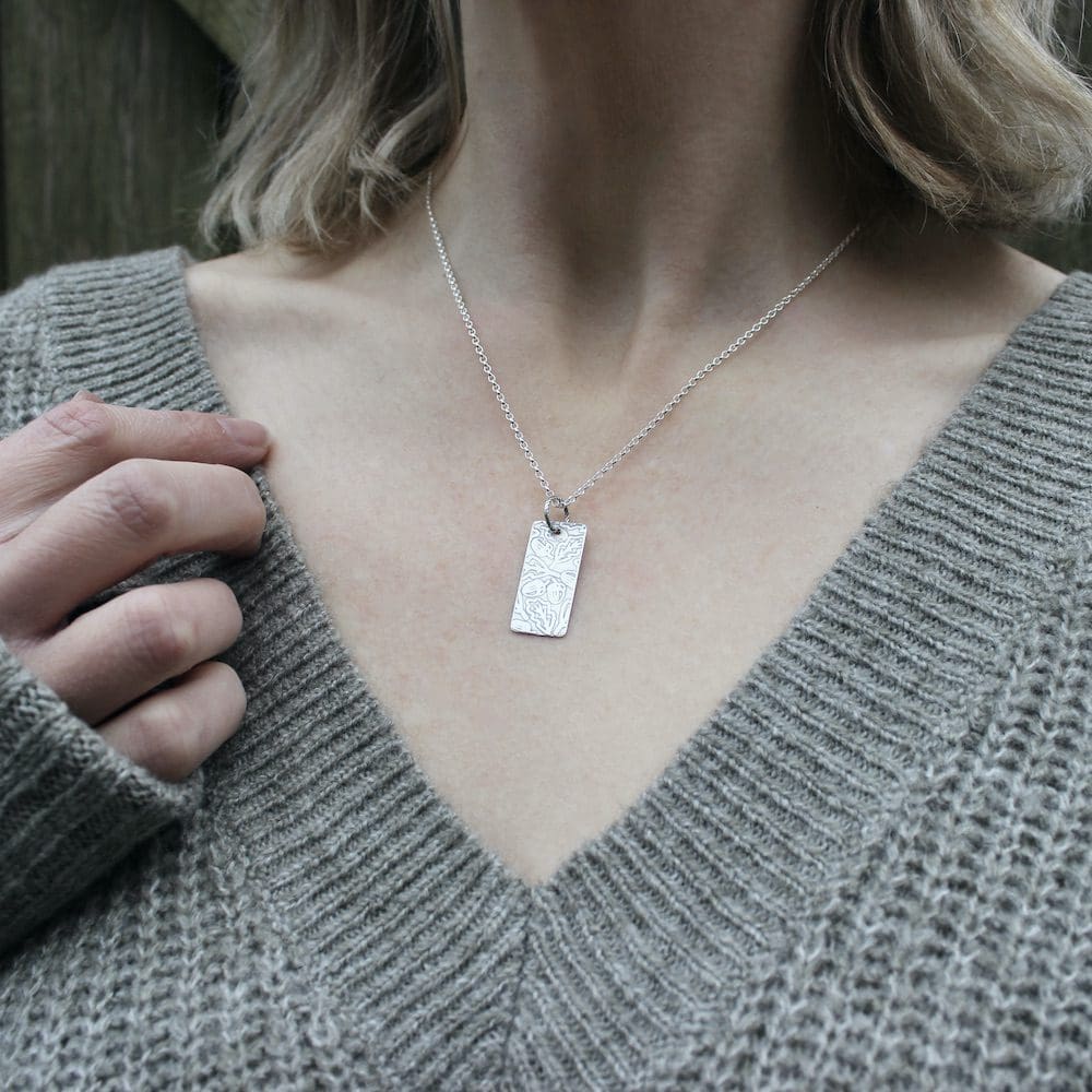 willow and twigg silver oak leaf and acorn pattern rectangular necklace
