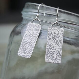 willow and twigg silver oak leaf pattern rectangular drop earrings