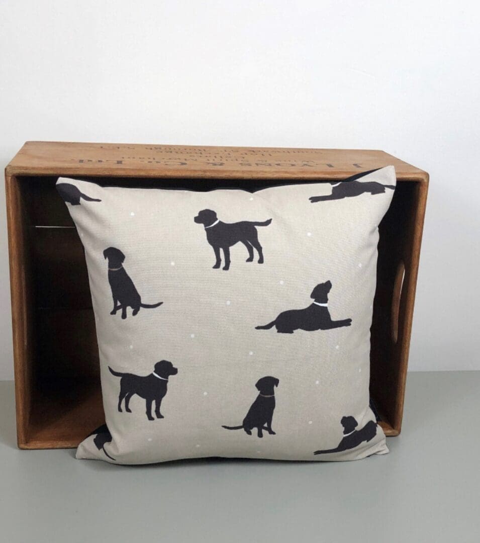 Black Labrador Cushion Cover - Image 2