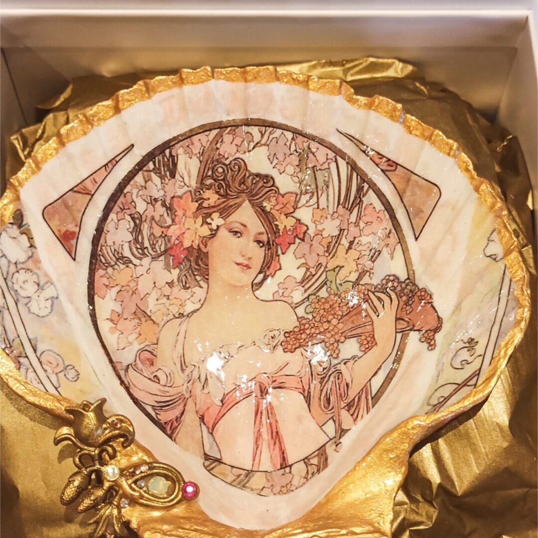 Art Nouveau Style Mucha Decoupaged and Gilded Handcrafted Scallop Shell Trinket Dishes - Image 2