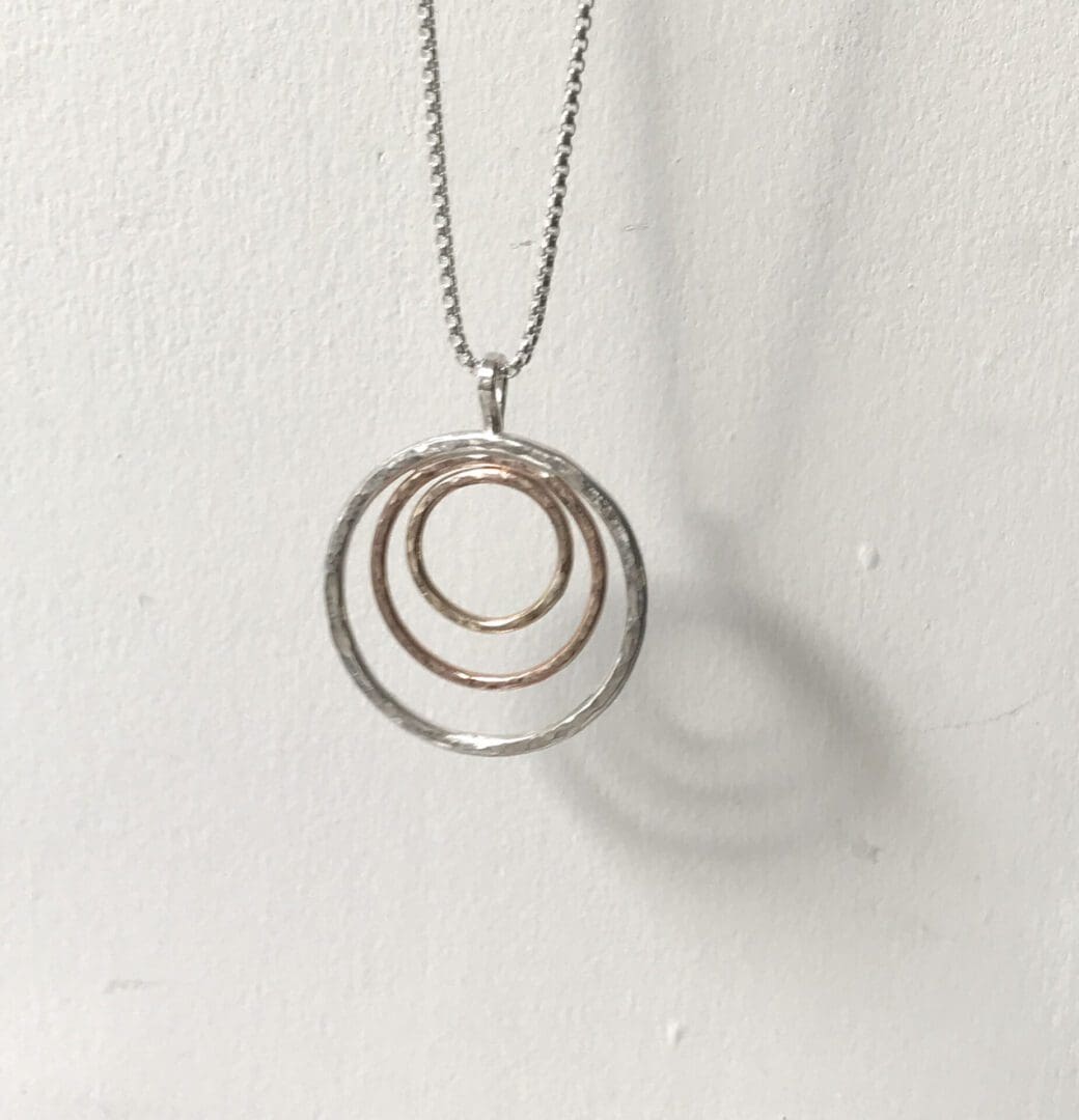 Gold and silver circles necklace - Image 2