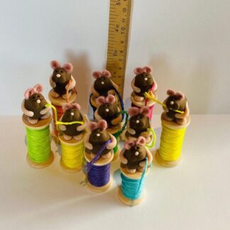 Bobbin mouse clay figure