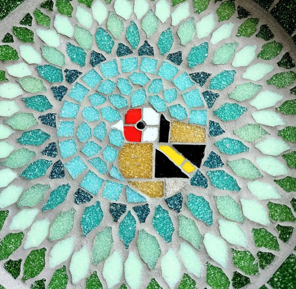 Goldfinch Feathered Friend Mosaic Bird Bath Wildlife Garden Ornament - Image 3