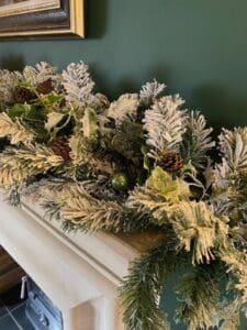 Winter-snowy-garland