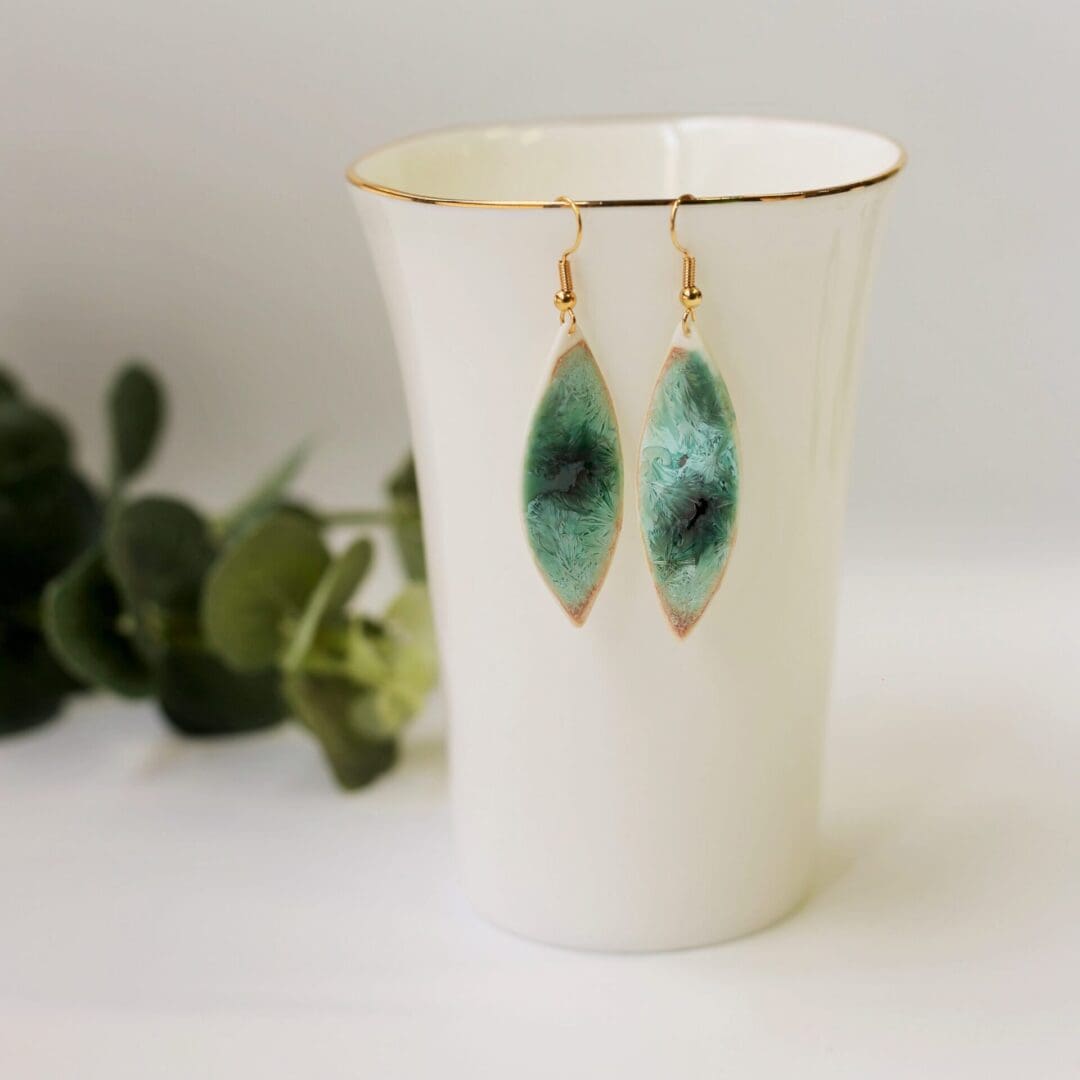 Handmade Porcelain earrings, emerald green, leaf shape - Image 9