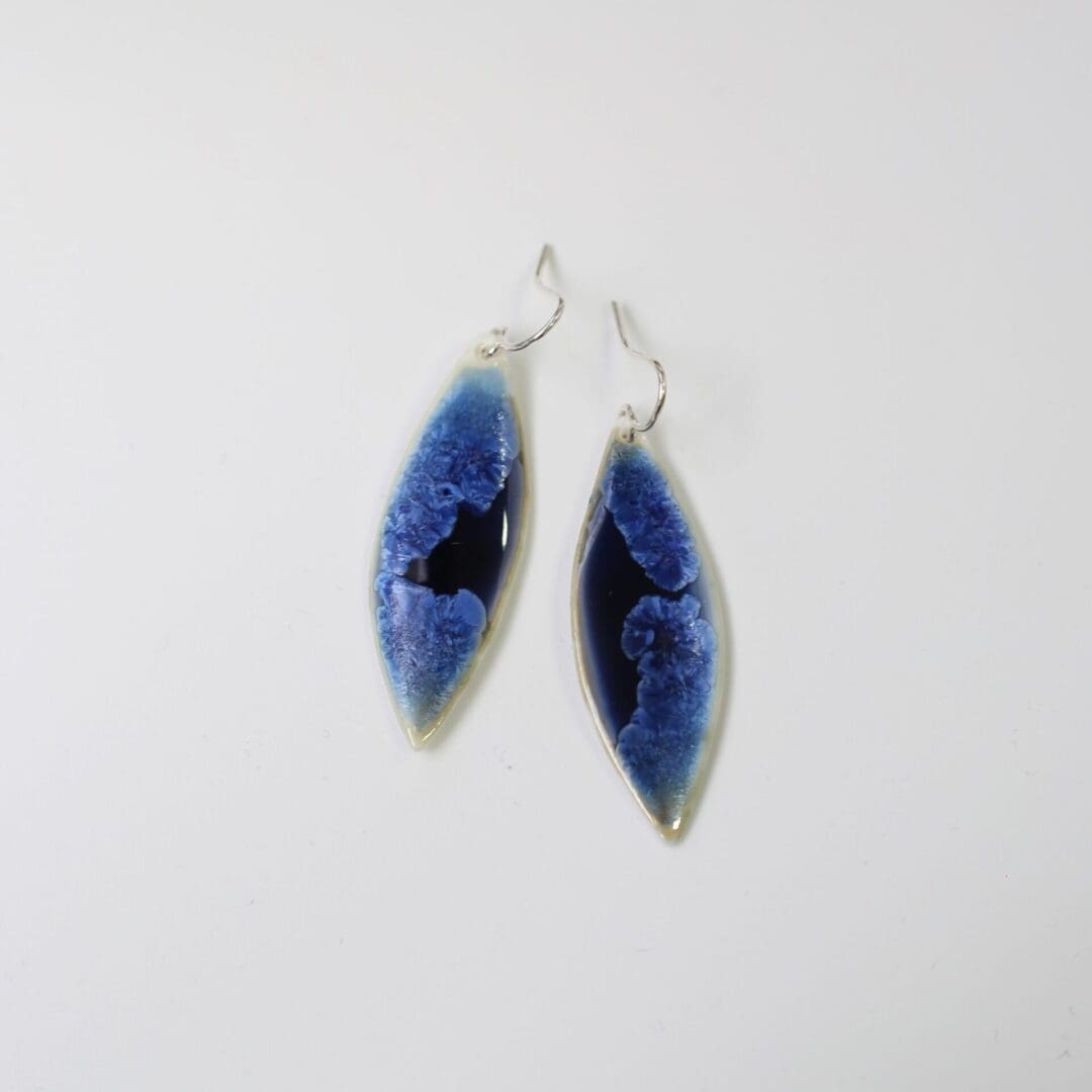 Porcelain earrings, white& blue, leaf shape - Image 5