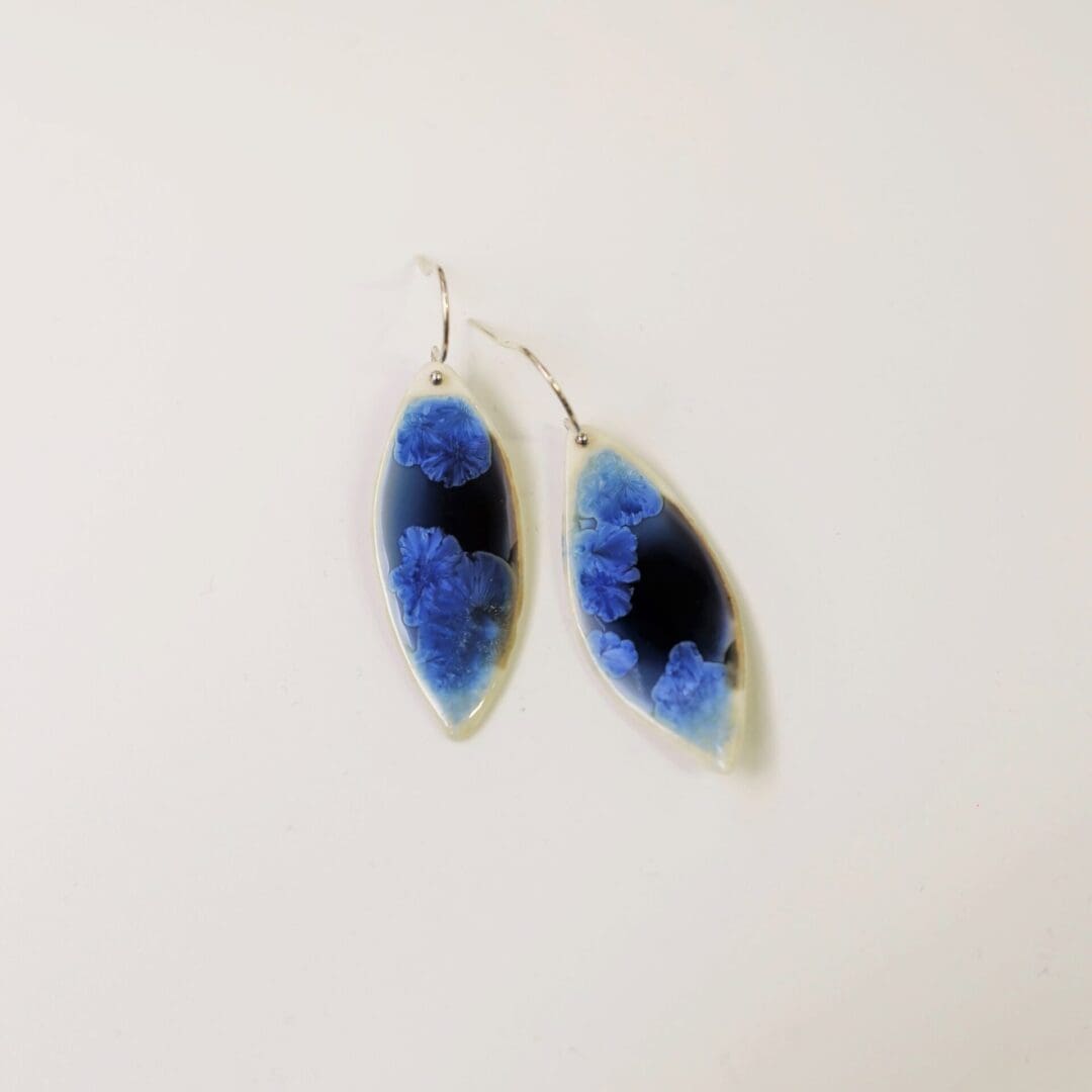 Porcelain earrings, white& blue, leaf shape - Image 3