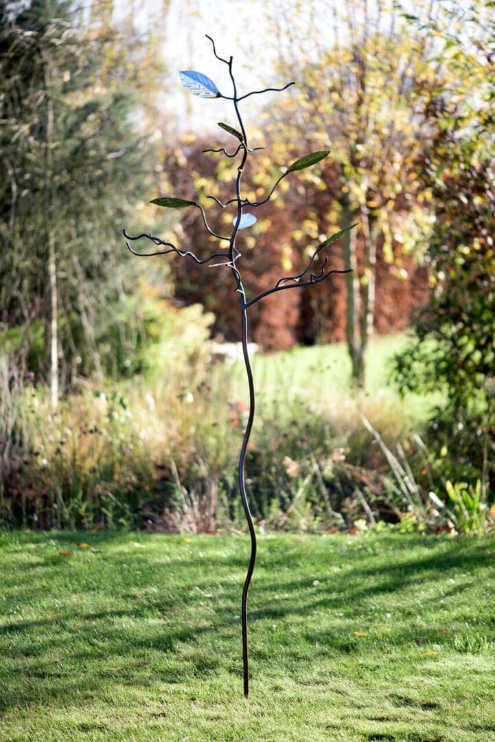 Oval leaf stainless steel bird feeder tree, bird feeding stand , unusual gift for gardeners and bird lovers, robust bird feeding station. - Image 3