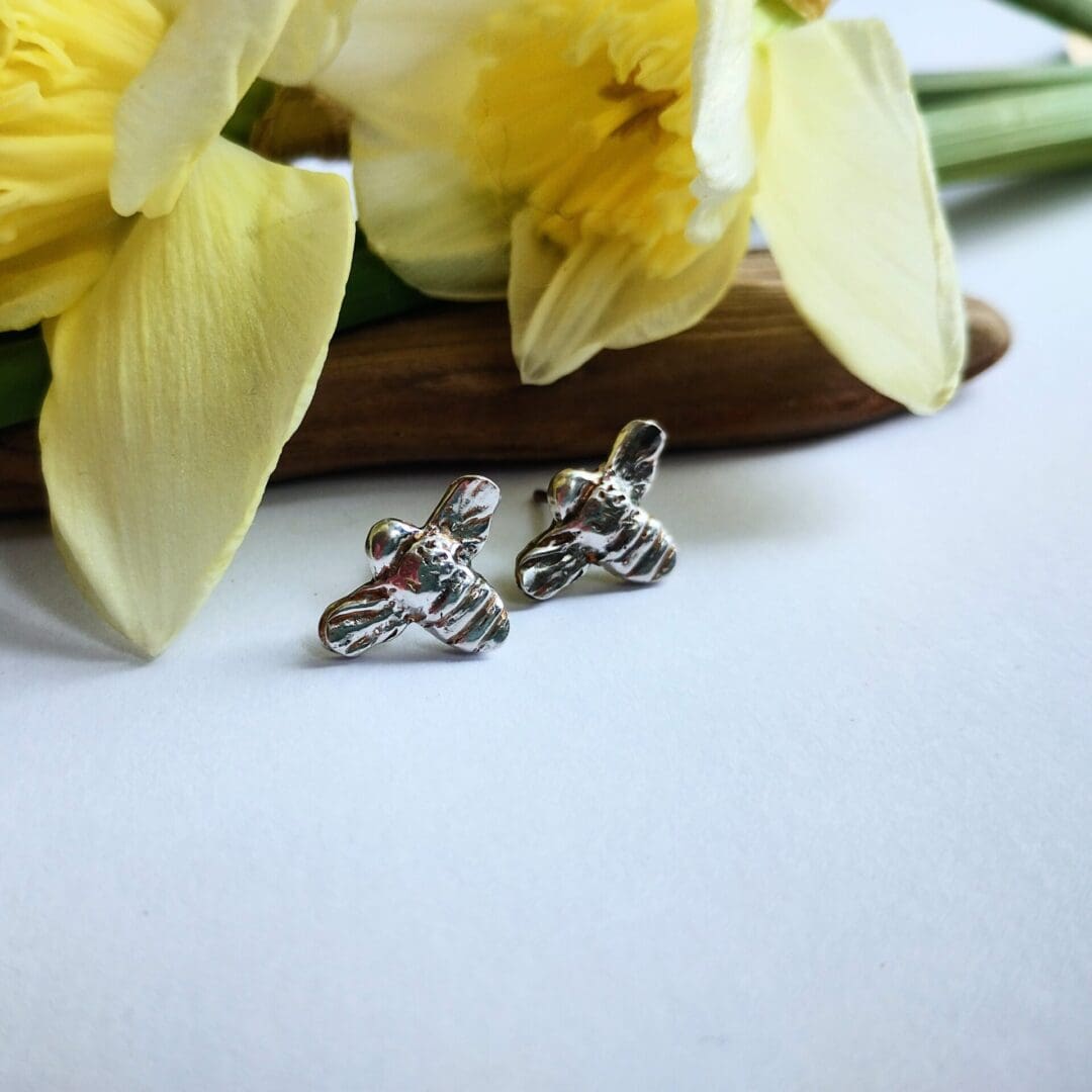 SIlver bee stud earrings