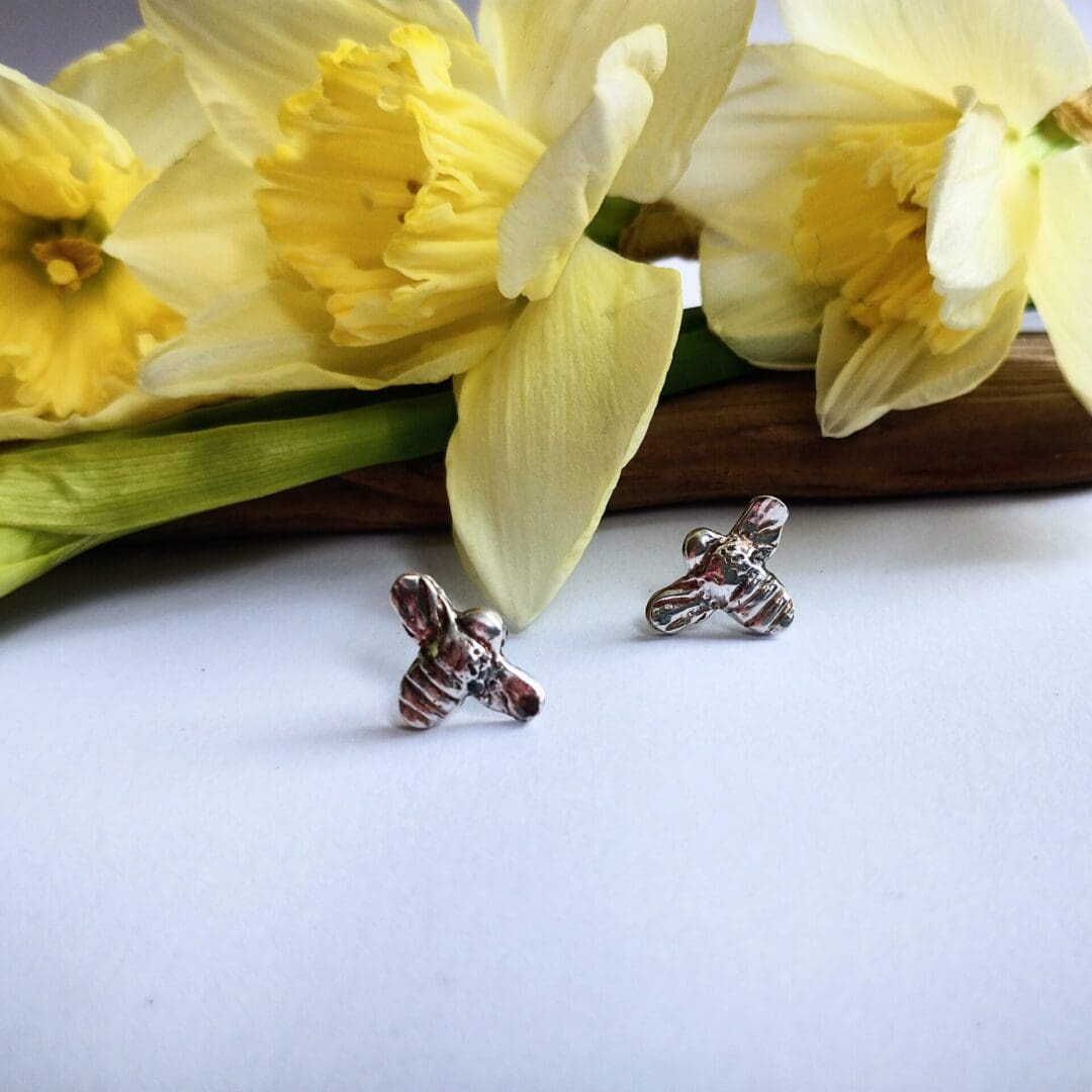 SIlver bee stud earrings