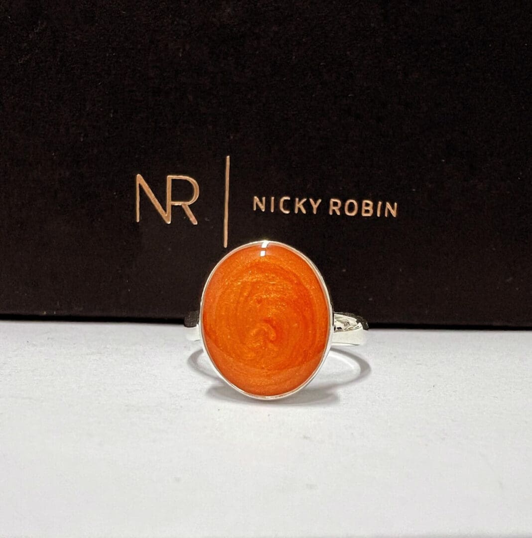 oval ashes ring