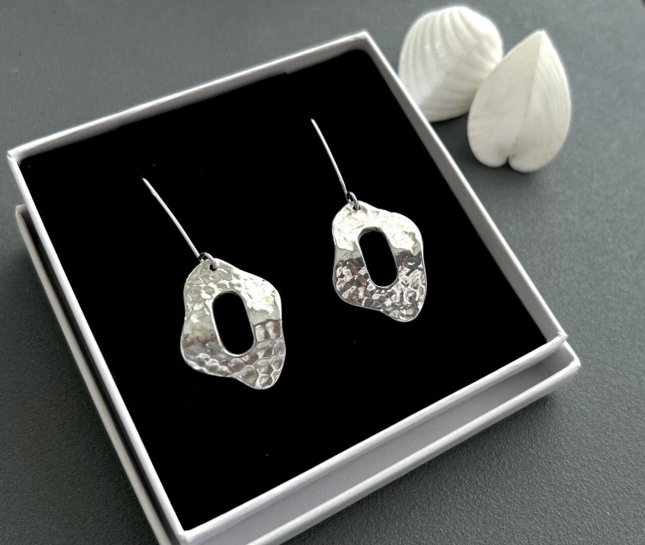 Fine Silver Hammered Drop Earrings - Image 4